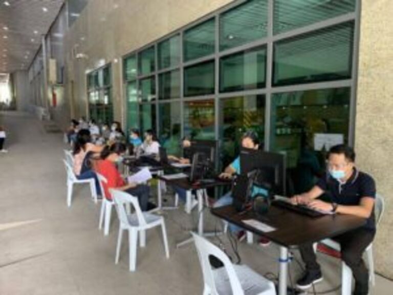 FEU boosts pandemic efforts, procures COVID-19 vaccines for faculty and staff